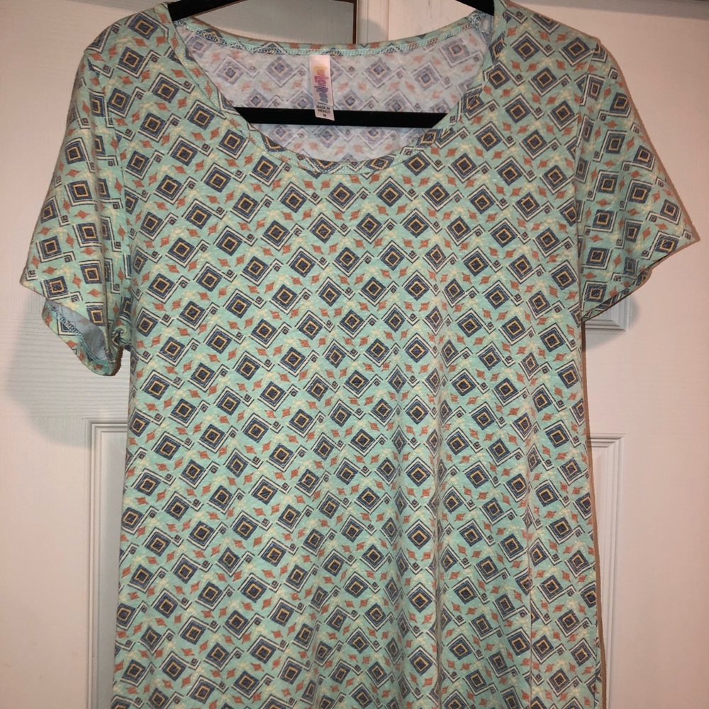 Lularoe classic T